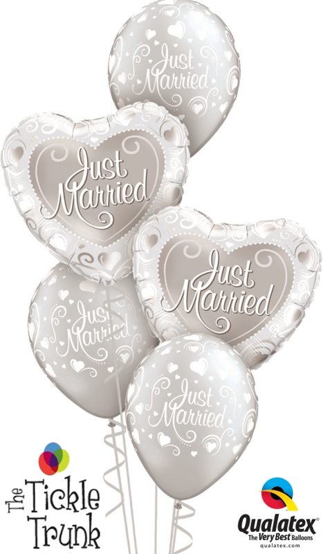 Just Married Hearts Classic Balloon Bouquet WD-04